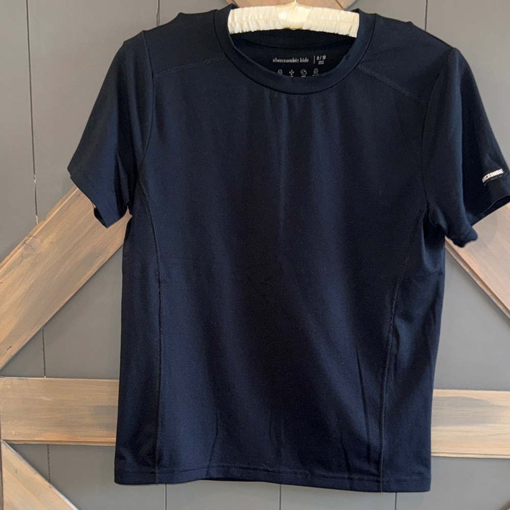 Abercrombie tee